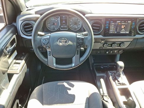 Used 2019 Toyota Tacoma TRD Off-Road RWD image 11