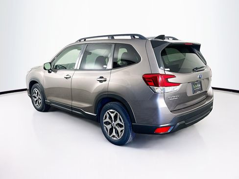 Used 2024 Subaru Forester Premium AWD/4WD image 5