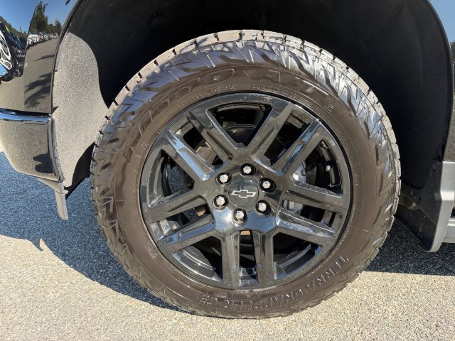 Used 2024 Chevrolet Silverado 1500 High Country w/ Midnight Edition AWD/4WD image 6