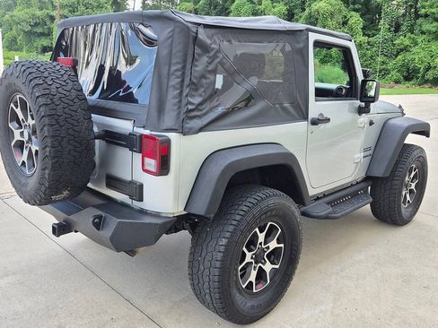 Used 2012 Jeep Wrangler Sport AWD/4WD image 7