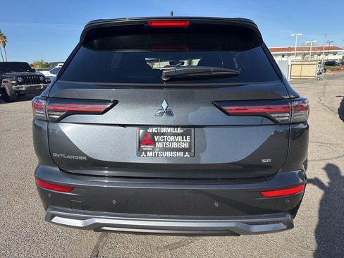 New 2026 Mitsubishi Outlander SE FWD image 6