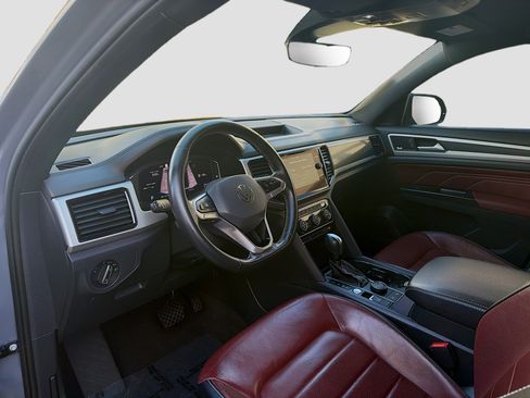 Certified 2021 Volkswagen Atlas Cross Sport SEL Premium image 9