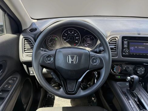 Used 2021 Honda HR-V LX image 19