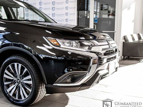 Used 2020 Mitsubishi Outlander ES FWD image 4