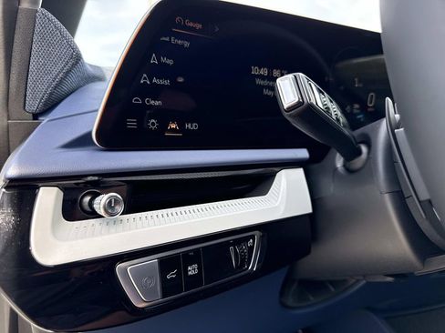 New 2026 Cadillac Optiq Luxury 2 RWD image 31