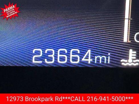 Used 2025 Chevrolet Trax LT FWD image 15