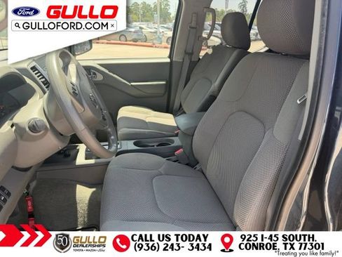 Used 2014 Nissan Frontier SV w/ SV Value Truck Package AWD/4WD image 7