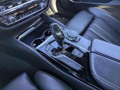 Used 2018 BMW 530i image 12