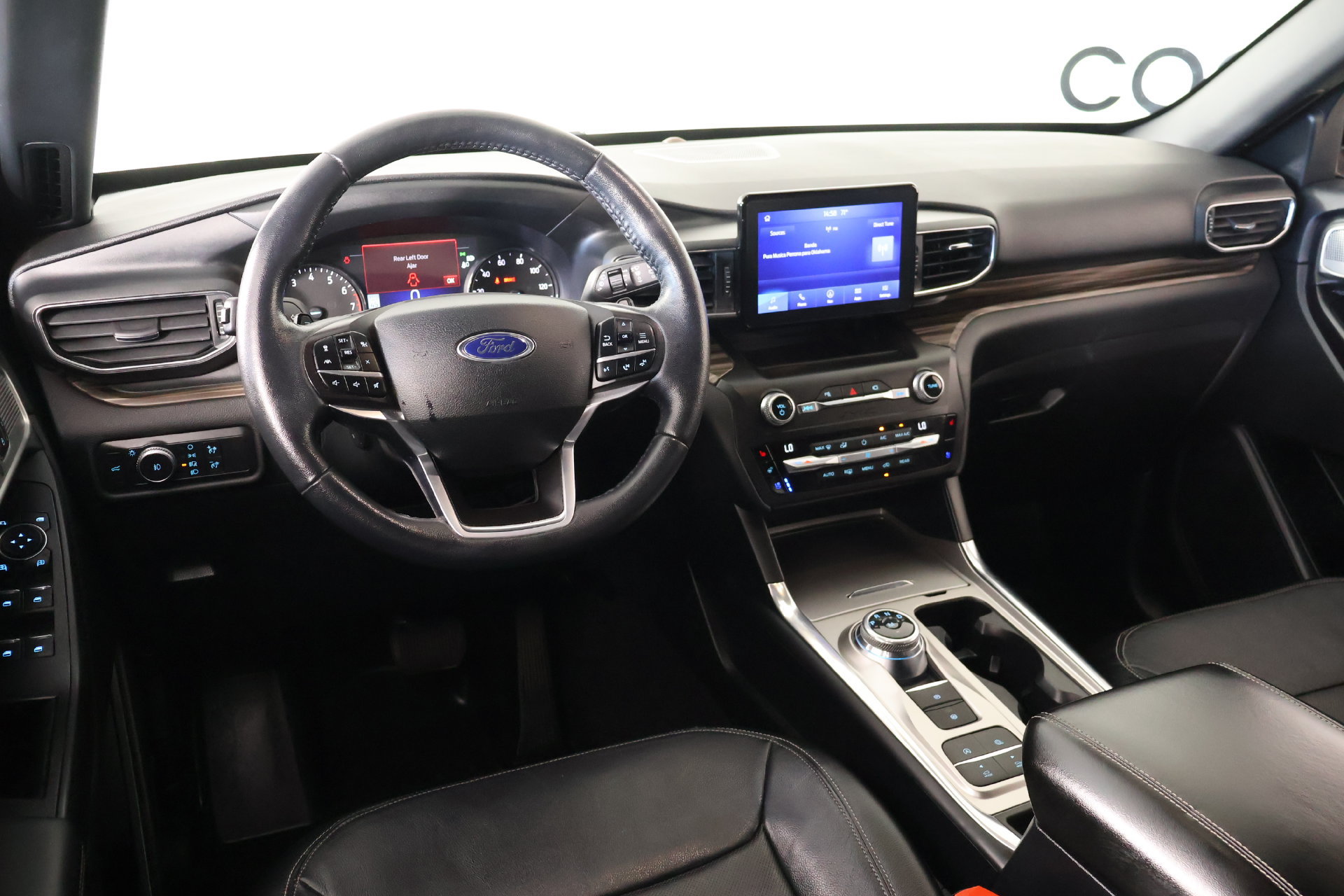 Used 2020 Ford Explorer Limited RWD image 2