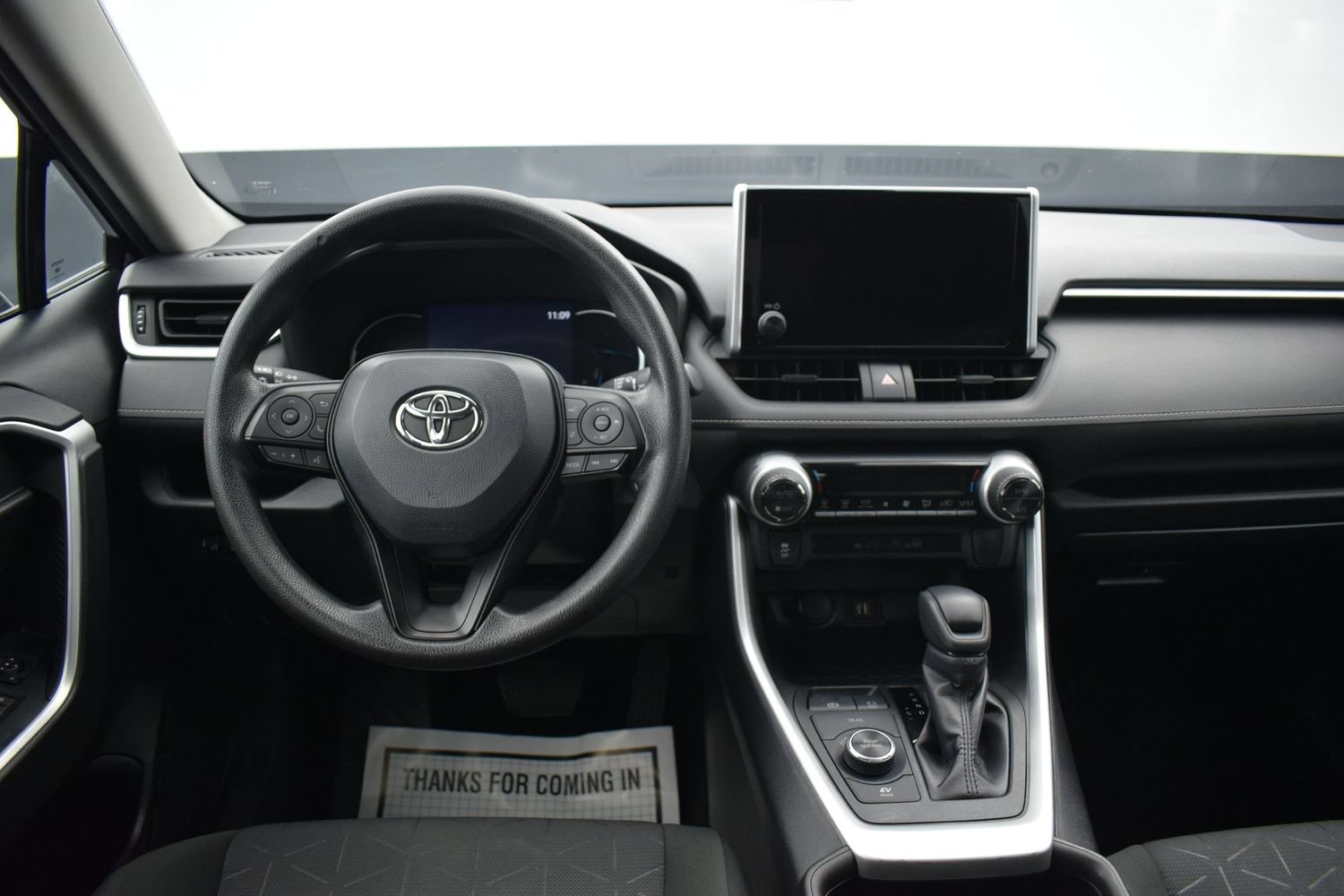 Used 2024 Toyota RAV4 XLE AWD/4WD image 14