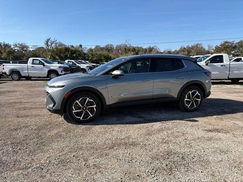New 2026 Chevrolet Equinox EV LT image 5