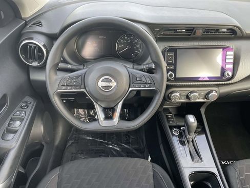 Used 2024 Nissan Kicks SV image 24