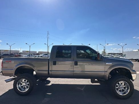 Used 2006 Ford F250 Lariat AWD/4WD image 6
