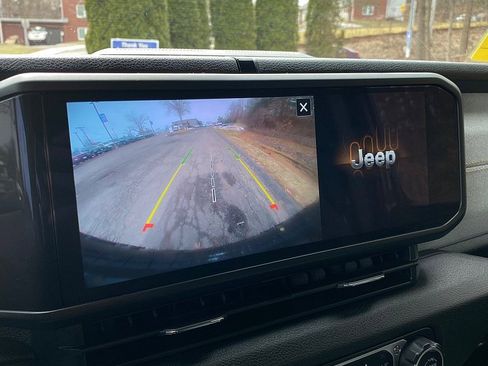 Used 2024 Jeep Wrangler Willys image 46