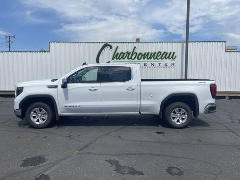 Used 2025 GMC Sierra 1500 SLE w/ Preferred Package image 2