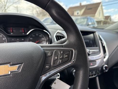 Used 2019 Chevrolet Cruze LT w/ LT Fleet Convenience Package FWD image 28