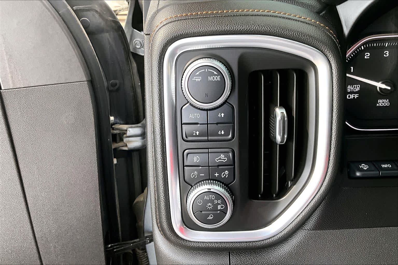 Used 2020 GMC Sierra 1500 AT4 w/ AT4 Premium Package AWD/4WD image 33