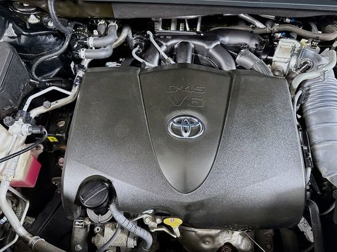 Certified 2021 Toyota Highlander Platinum image 31