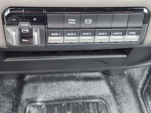 New 2026 RAM 5500 Tradesman AWD/4WD image 16
