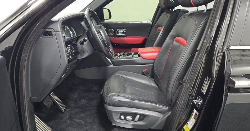 Used 2019 Rolls-Royce Cullinan AWD/4WD image 4