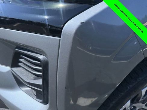 Used 2023 Chevrolet Colorado Z71 w/ Advanced Trailering Package AWD/4WD image 3