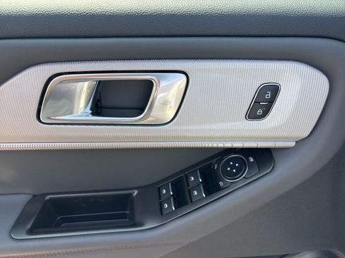 New 2026 Ford Explorer Active image 15