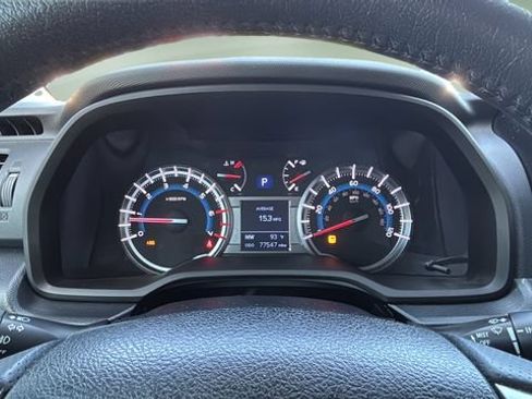 Used 2017 Toyota 4Runner TRD Off-Road AWD/4WD image 15