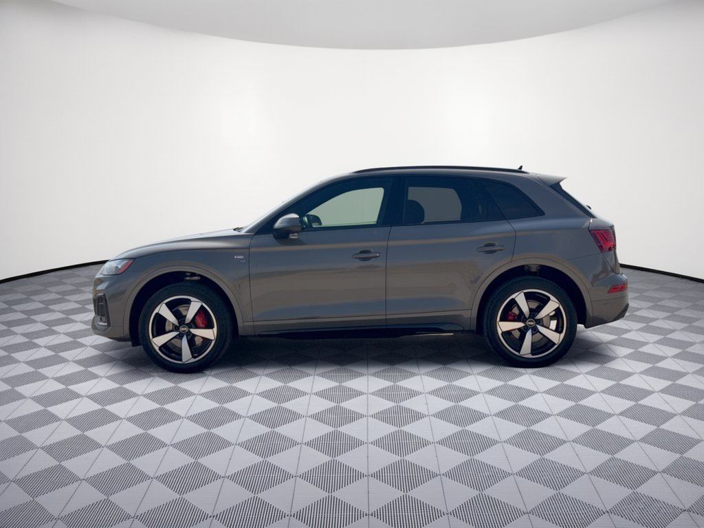 Certified 2024 Audi Q5 2.0T Premium Plus w/ Premium Plus Package AWD/4WD image 2