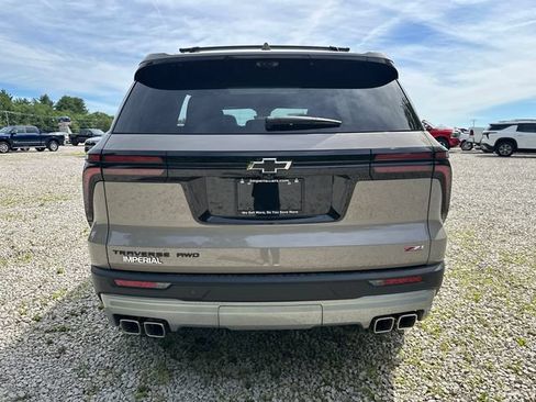 New 2026 Chevrolet Traverse Z71 w/ Driver Confidence Package AWD/4WD image 9