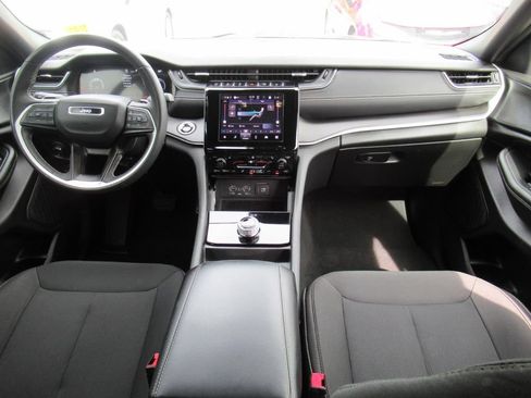 Certified 2025 Jeep Grand Cherokee L Laredo w/ Luxury Tech Group I RWD image 12