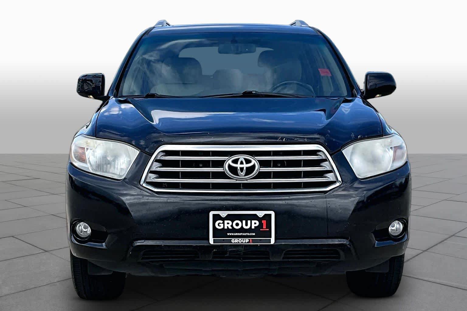 Used 2010 Toyota Highlander Limited w/ Extra Value Pkg 8 FWD image 2