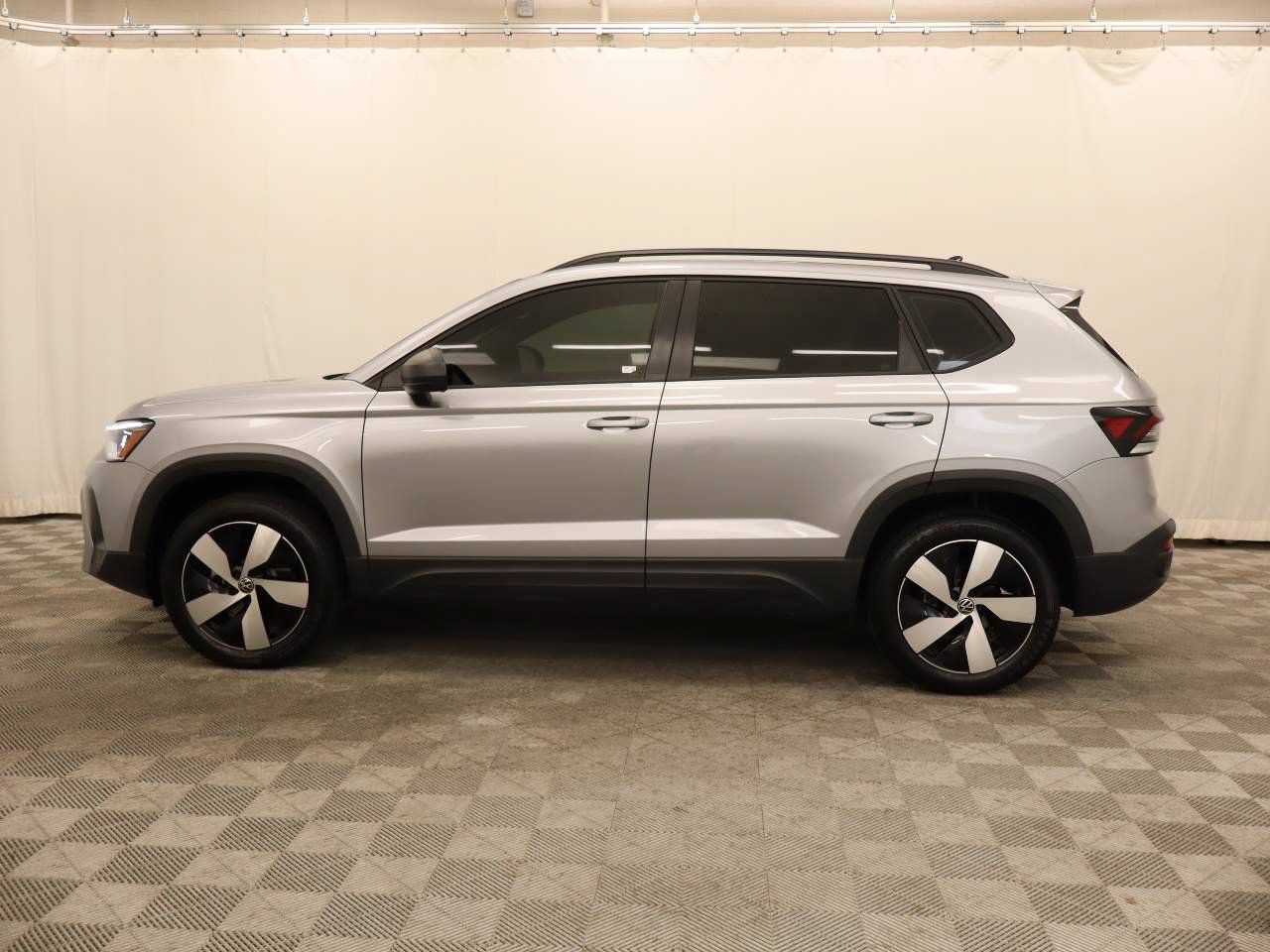 Certified 2025 Volkswagen Taos S AWD/4WD image 3