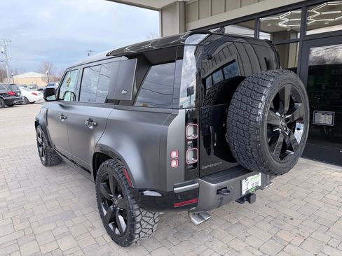 Used 2023 Land Rover Defender 110 V8 image 71