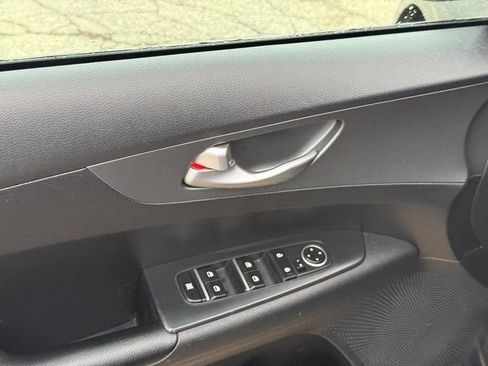 Used 2020 Kia Forte Sedan FWD image 18