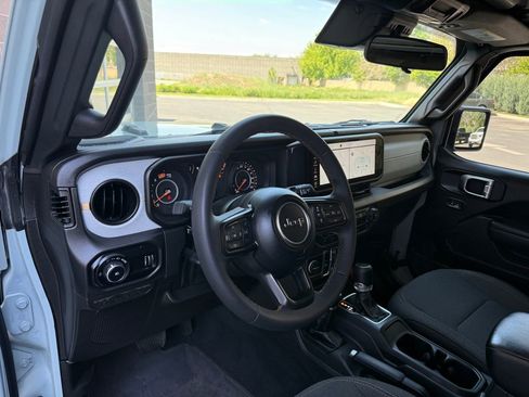 Used 2024 Jeep Wrangler Unlimited Sport AWD/4WD image 19