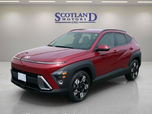 Used 2025 Hyundai Kona SEL FWD image 2