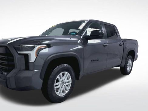 Used 2025 Toyota Tundra SR5 AWD/4WD image 19