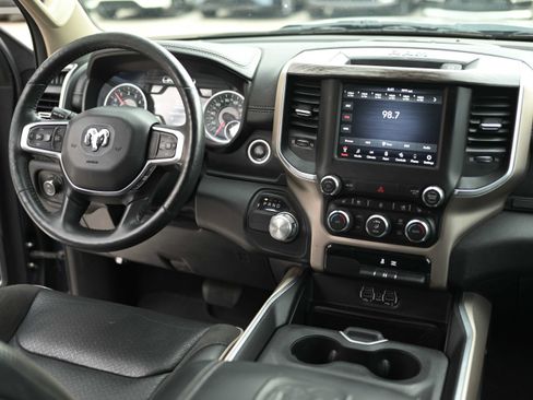Used 2020 RAM 1500 Laramie RWD image 7