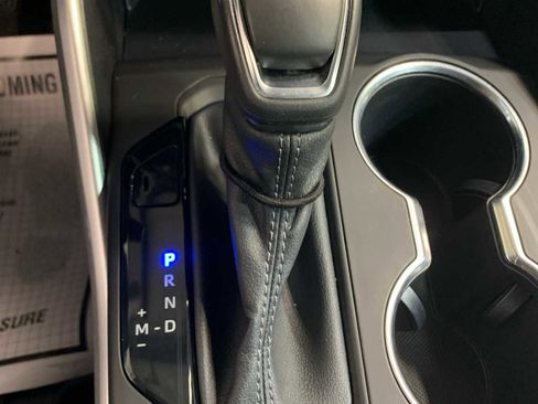 Used 2022 Toyota Highlander XLE image 7