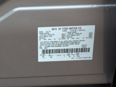 Used 2021 Lincoln Nautilus Reserve image 34