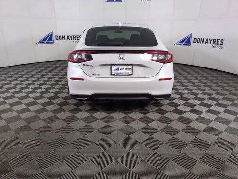 Certified 2024 Honda Civic EX-L image 5