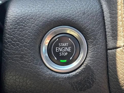 Used 2023 GMC Yukon Denali AWD/4WD image 19