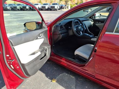 Used 2022 Honda Insight EX image 12