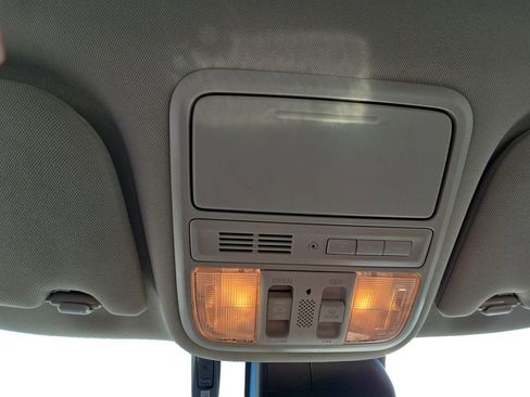 Used 2016 Honda Odyssey Touring Elite image 23