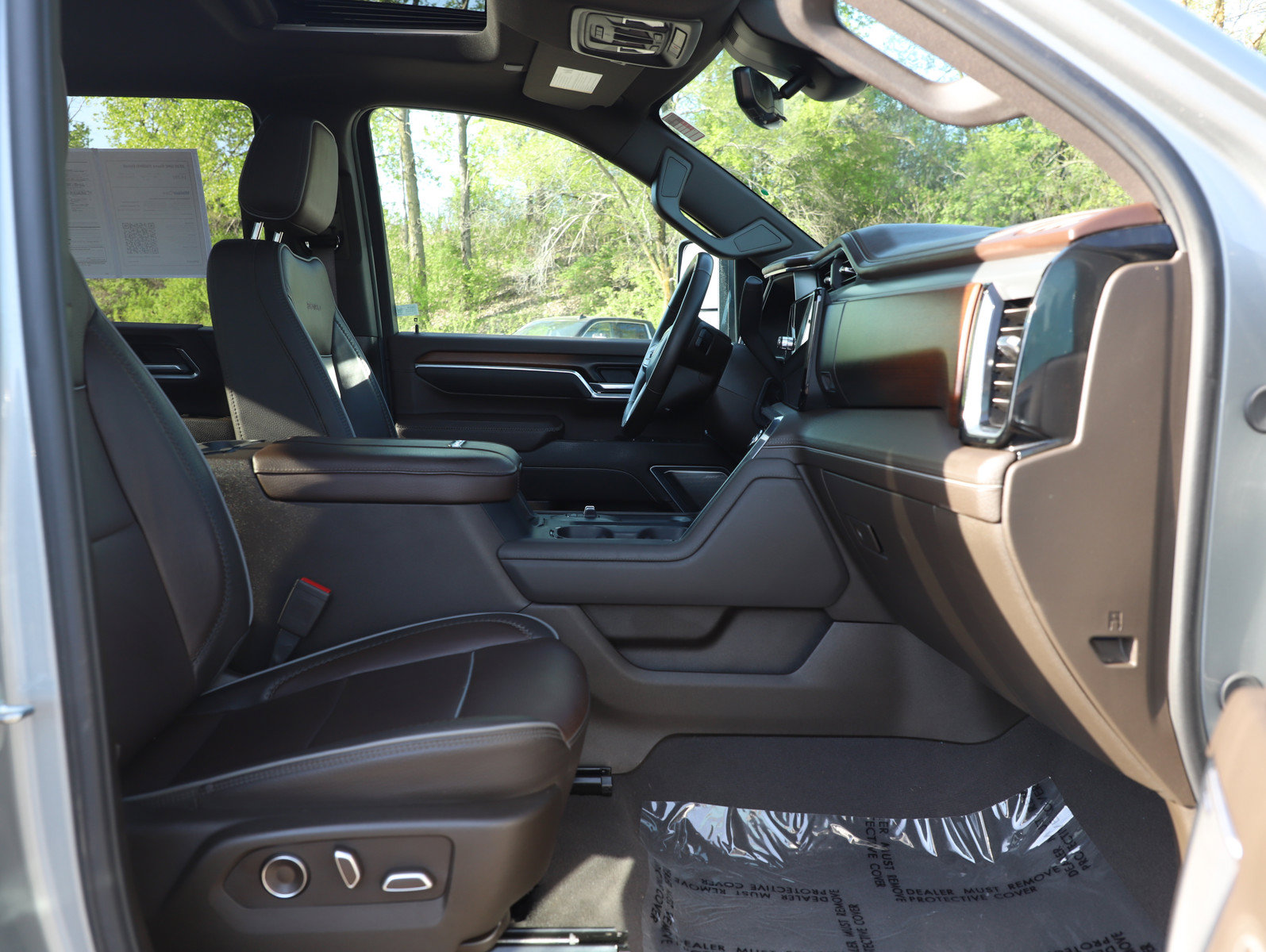 Used 2025 GMC Sierra 3500 Denali w/ Denali Reserve Package AWD/4WD image 13