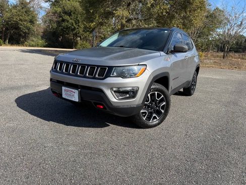 Used 2019 Jeep Compass Trailhawk w/ Cold Weather Group image 30