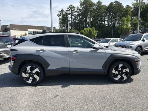 New 2026 Hyundai Kona Limited FWD image 8