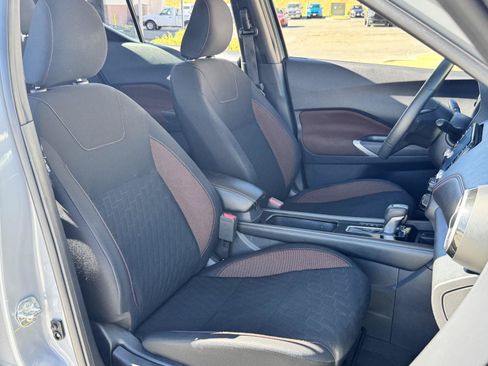 Used 2023 Nissan Kicks SR FWD image 31