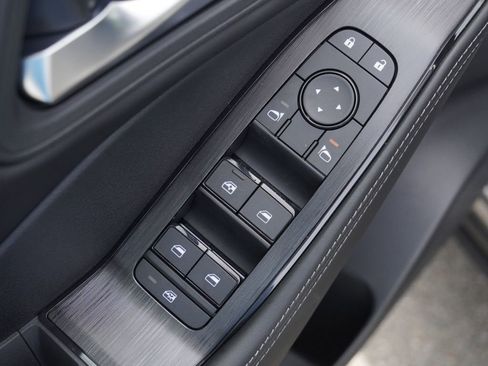 New 2026 Nissan Rogue SV FWD image 9