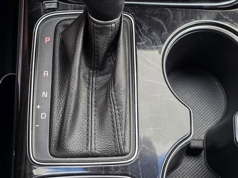 Used 2015 Kia Sorento LX image 19